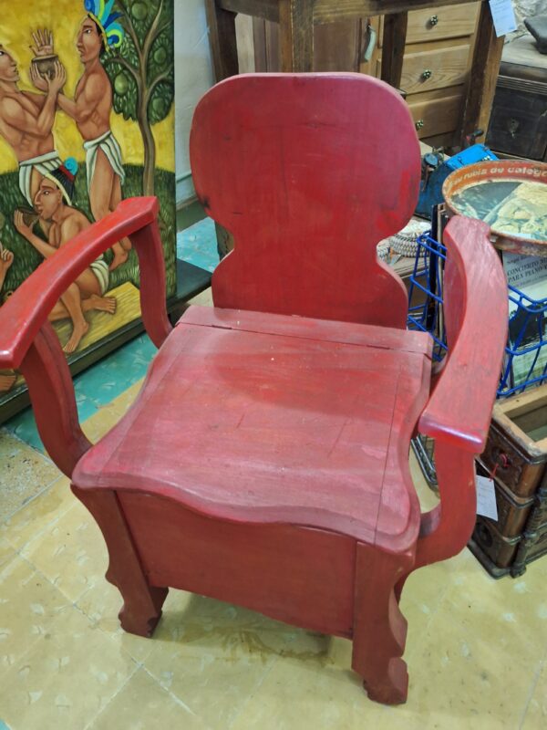 SILLA ROJA CON BRAZOS