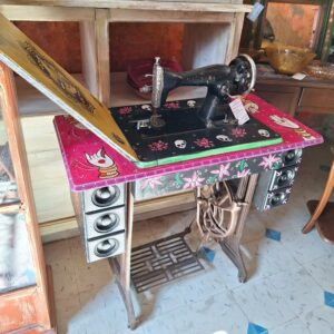 ARTE, MAQUINA DE COSER ESPECTACULAR