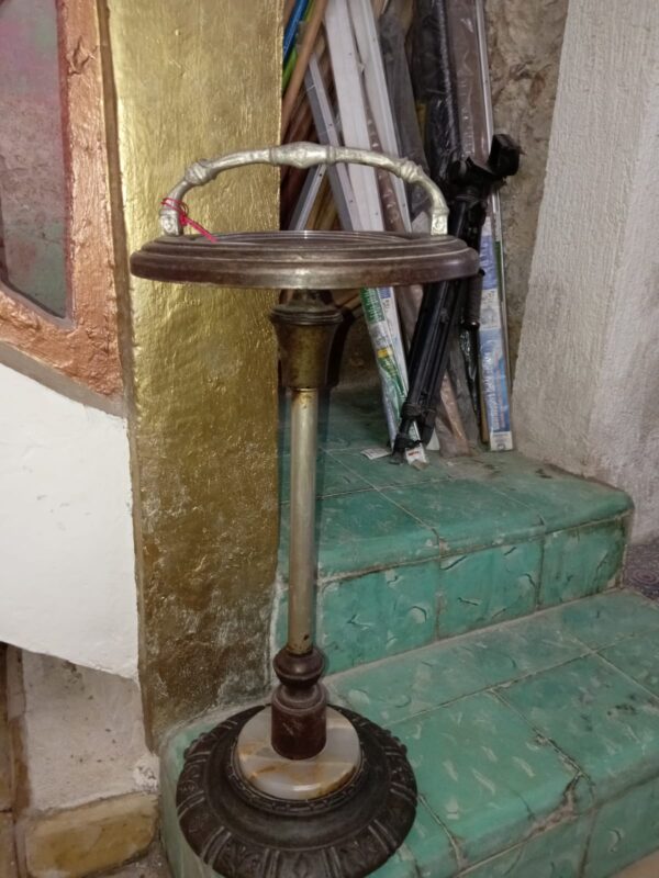 CENICERO DE PEDESTAL