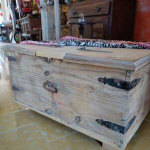 BAÚL CUADRADO VINTAGE