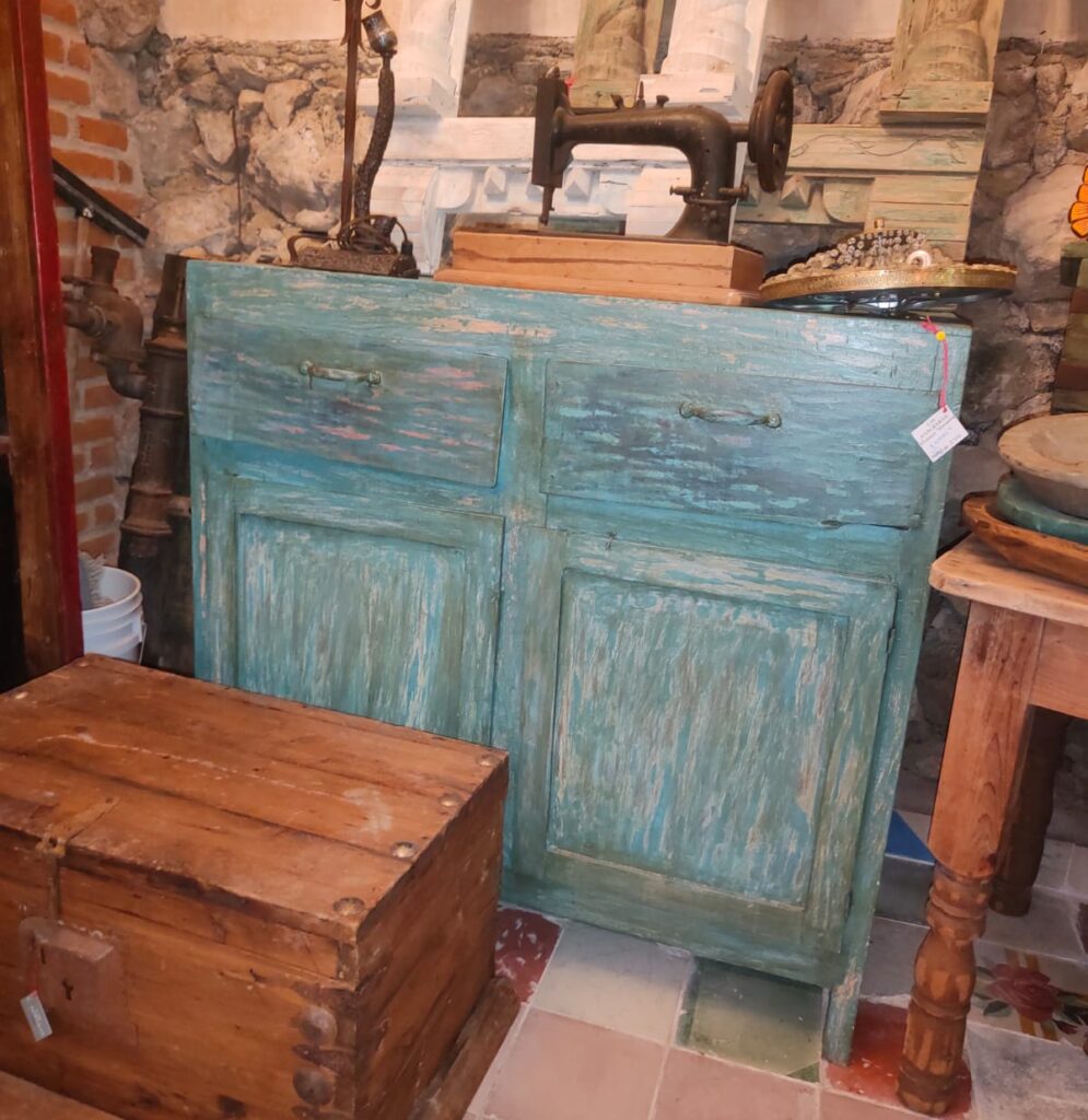 MUEBLE TRINCHADOR