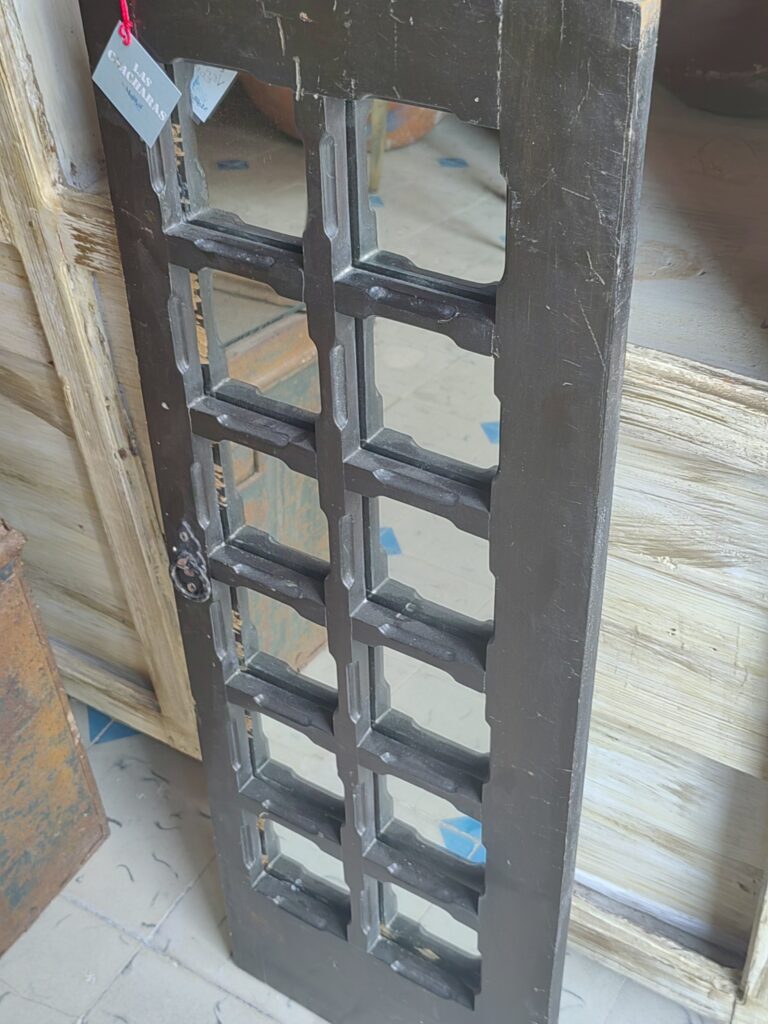 VENTANA CON ESPEJOS